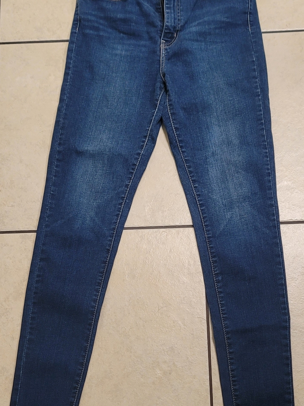 Levi's Women's Skinny Jeans - Dark Blue Wash